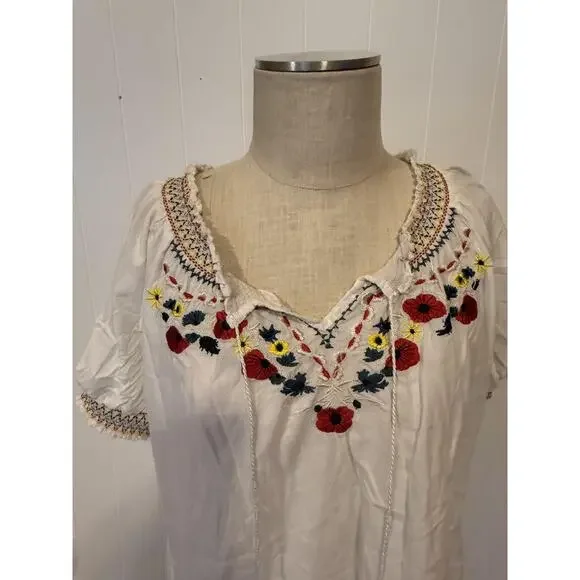 Voice Embroidered Tunic Womens XL White Boho Floral Peasant Top India Festival - Picture 4 of 12